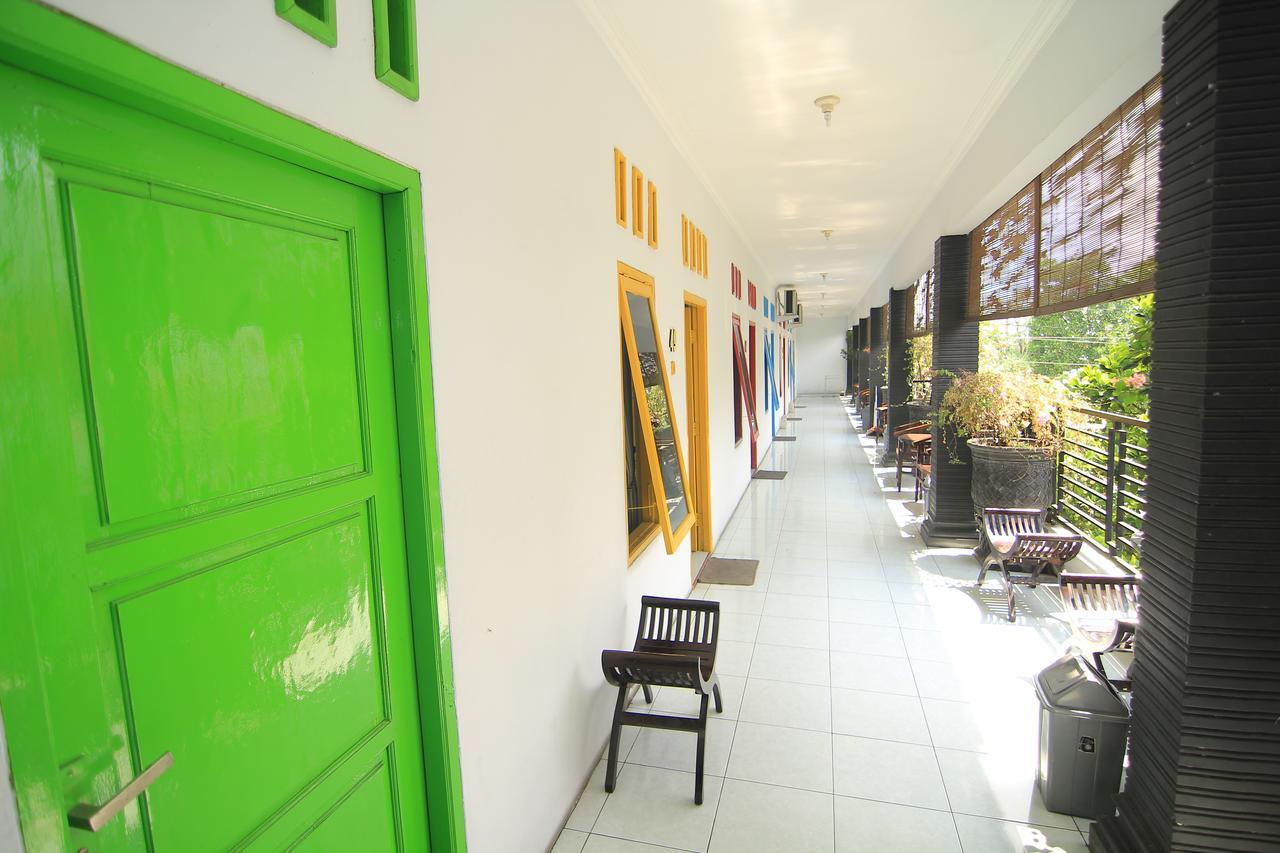Hotel Boegenviel Syariah Lamongan Exterior foto